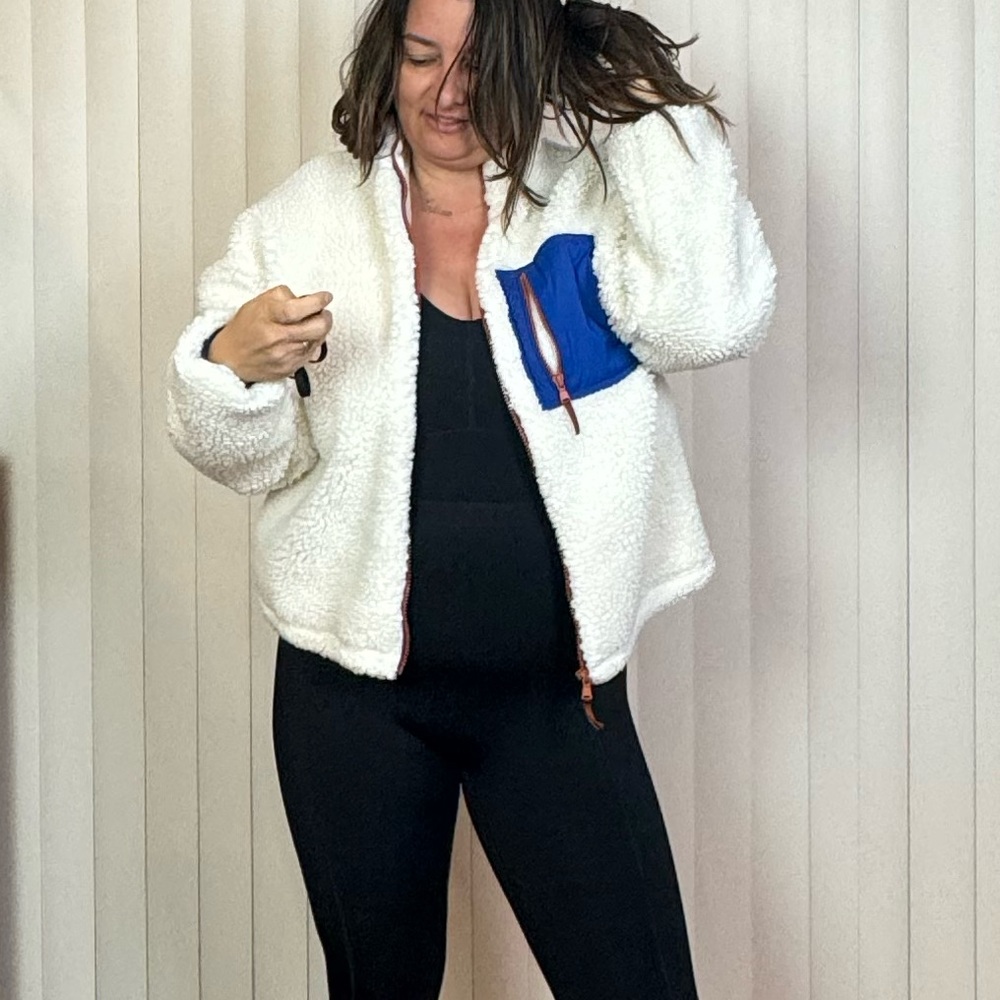 FABLETICS Rylan Sherpa Jacket Size Medium - Picture 7 of 8
